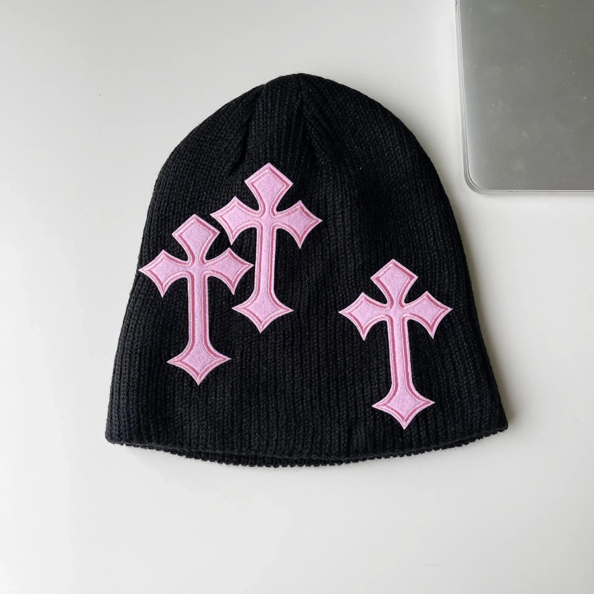 'Crossed' Beanie - Strada Fashion