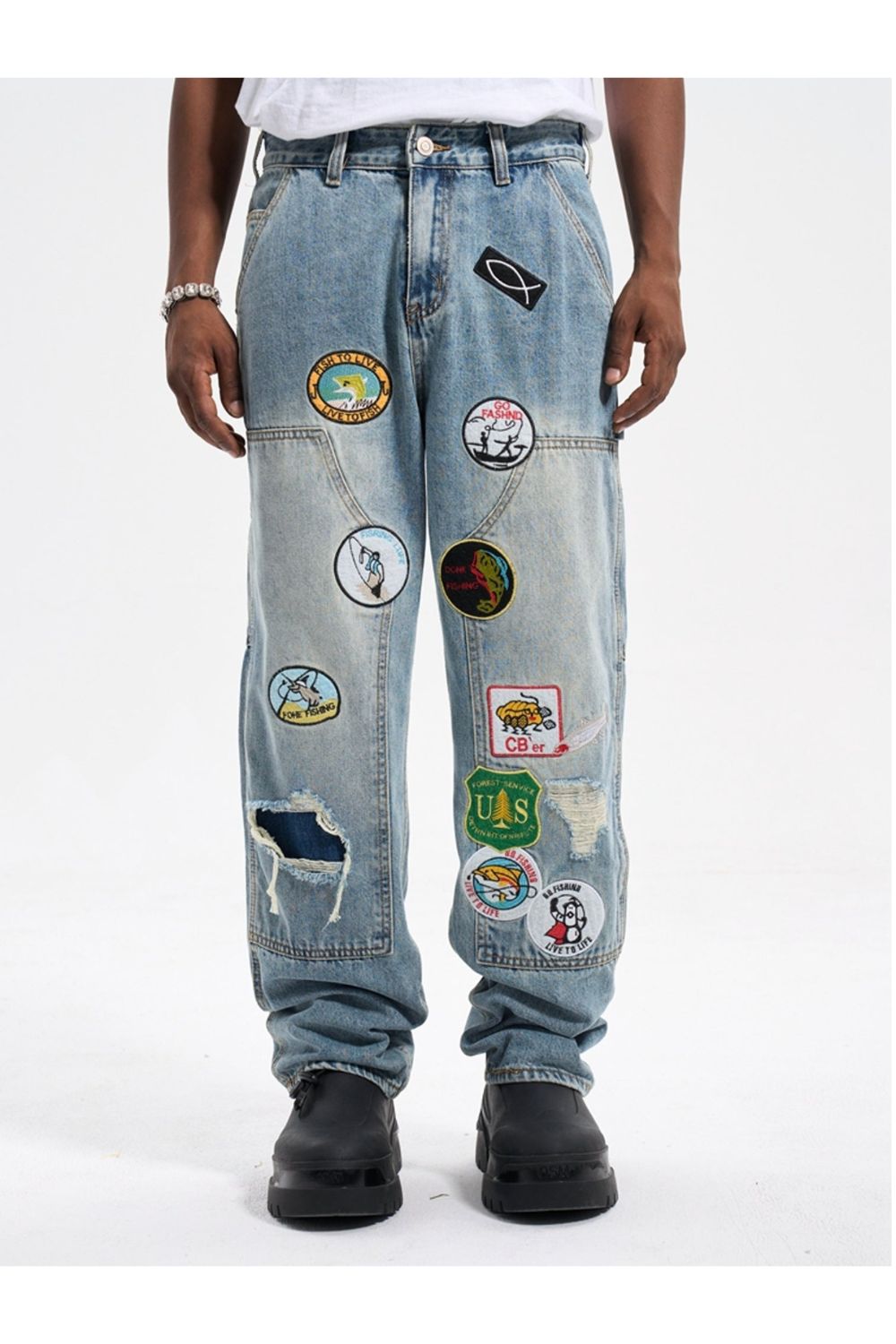 Jeans With Flare Design Patch - Strada Fashion