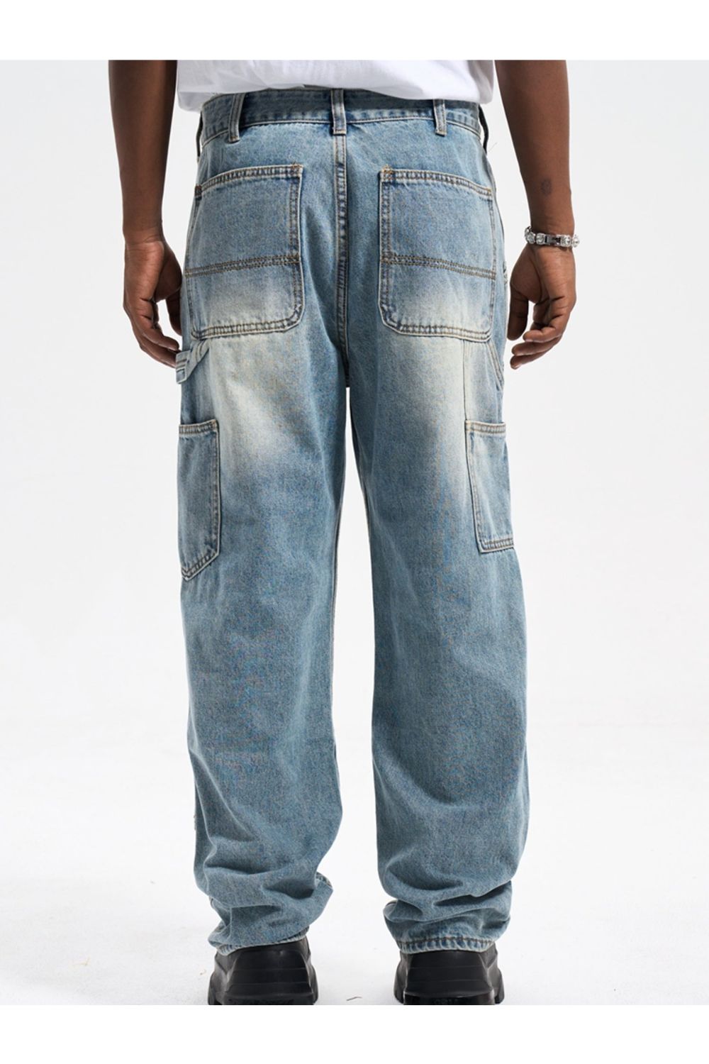 Jeans With Flare Design Patch - Strada Fashion