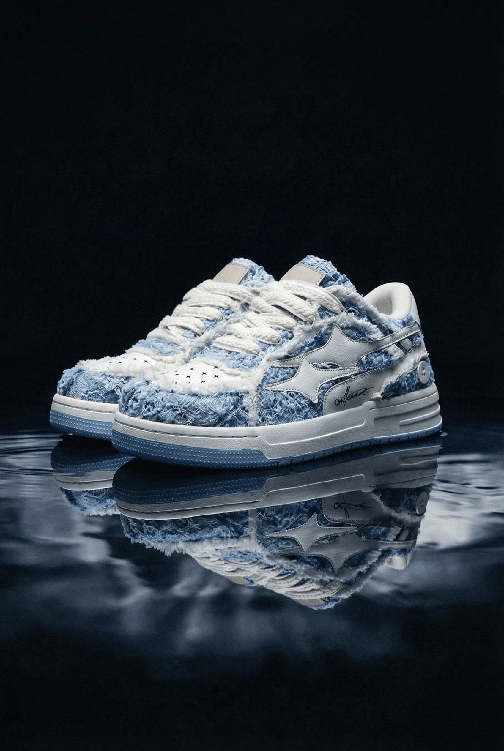 Comet Graphic Sneaker